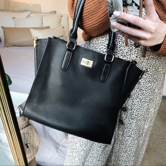 Black and Gold Faux Leather Purse - Picture 2 of 13